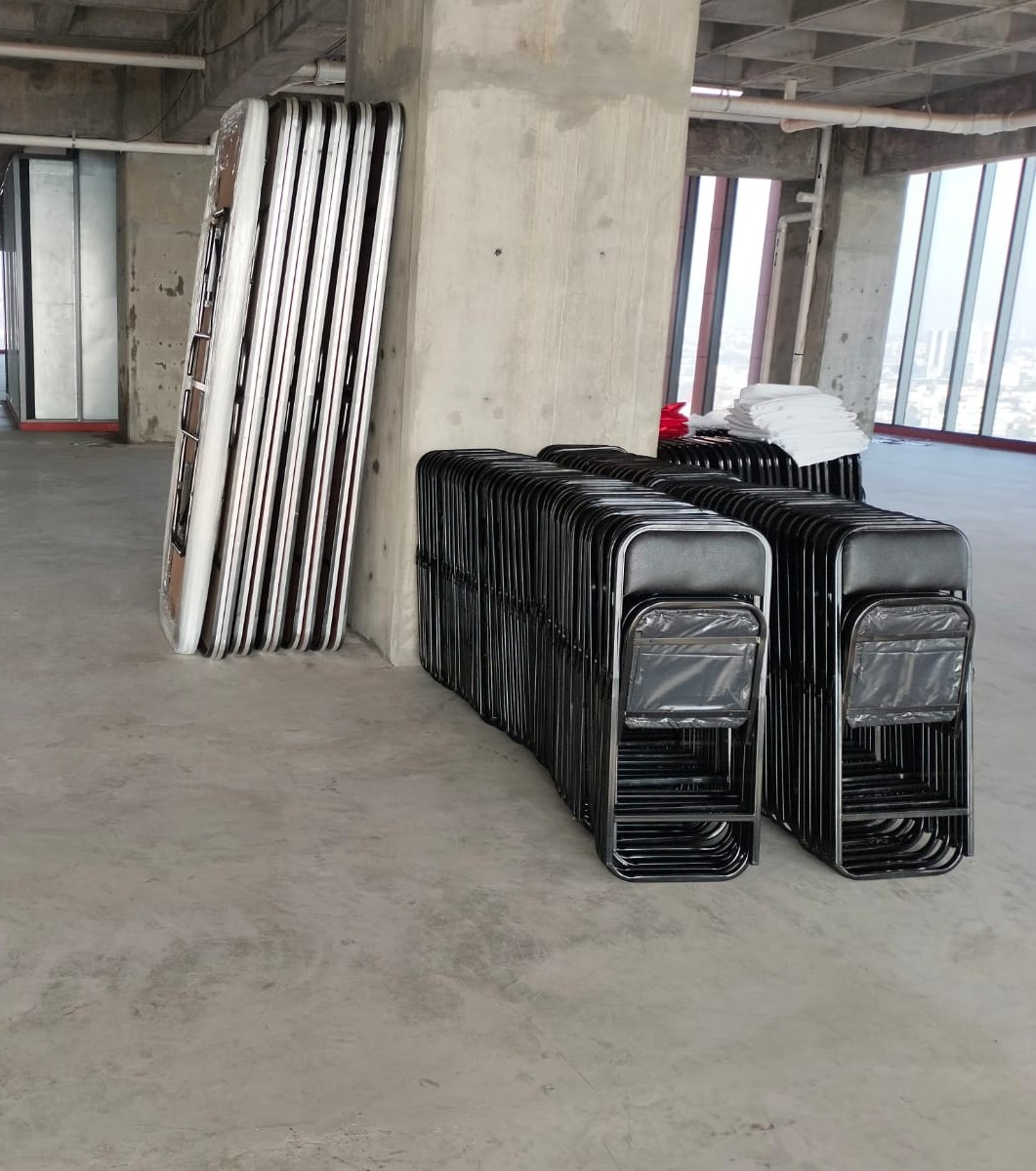 Renta de sillas y mesas